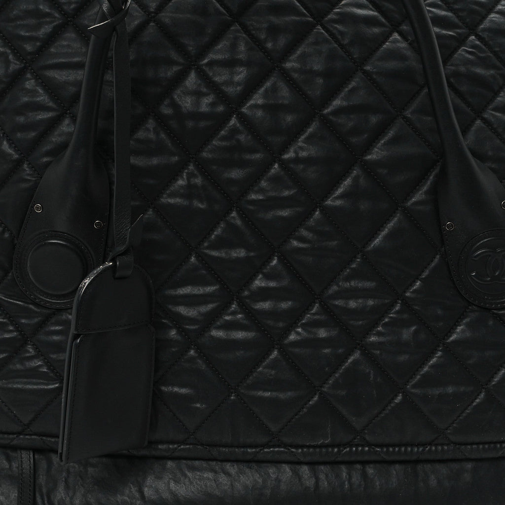 Coated Canvas Quilted Large Garment Travel Bag Black