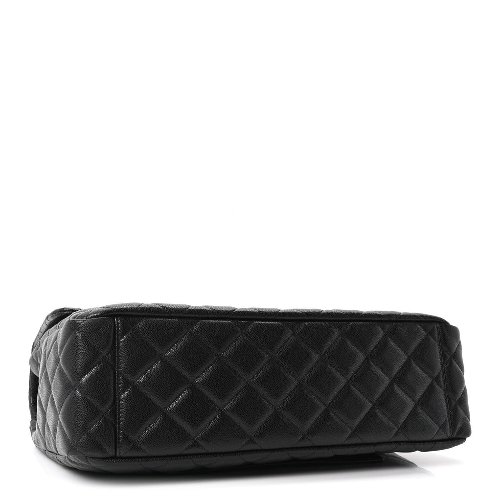 CAVIAR QUILTED XXL TRAVEL FLAP BAG BLACK