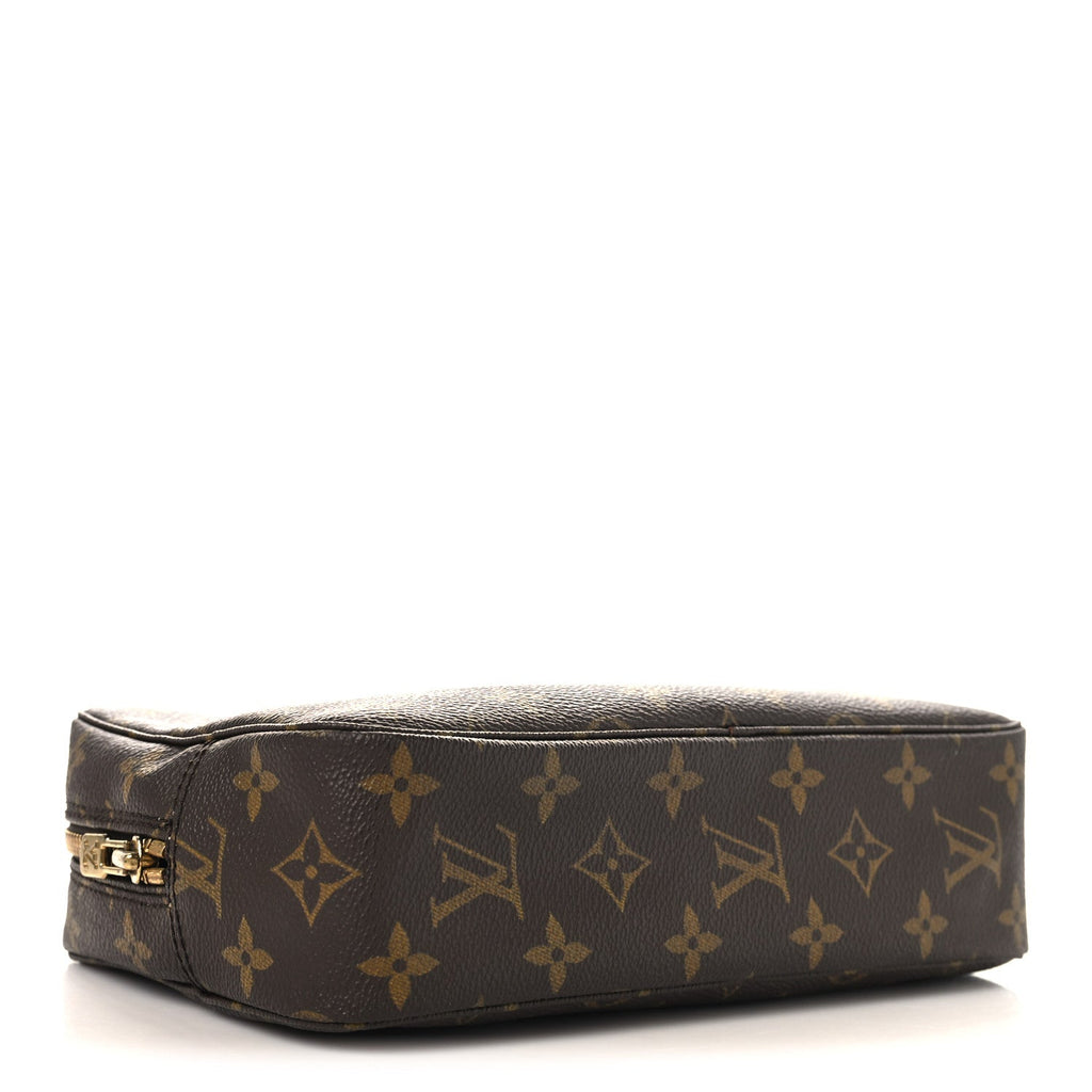 MONOGRAM TROUSSE TOILETTE 23