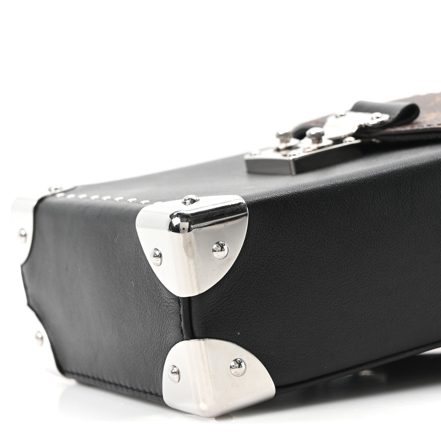 CALFSKIN MONOGRAM CAMERA BOX VIBE BLACK