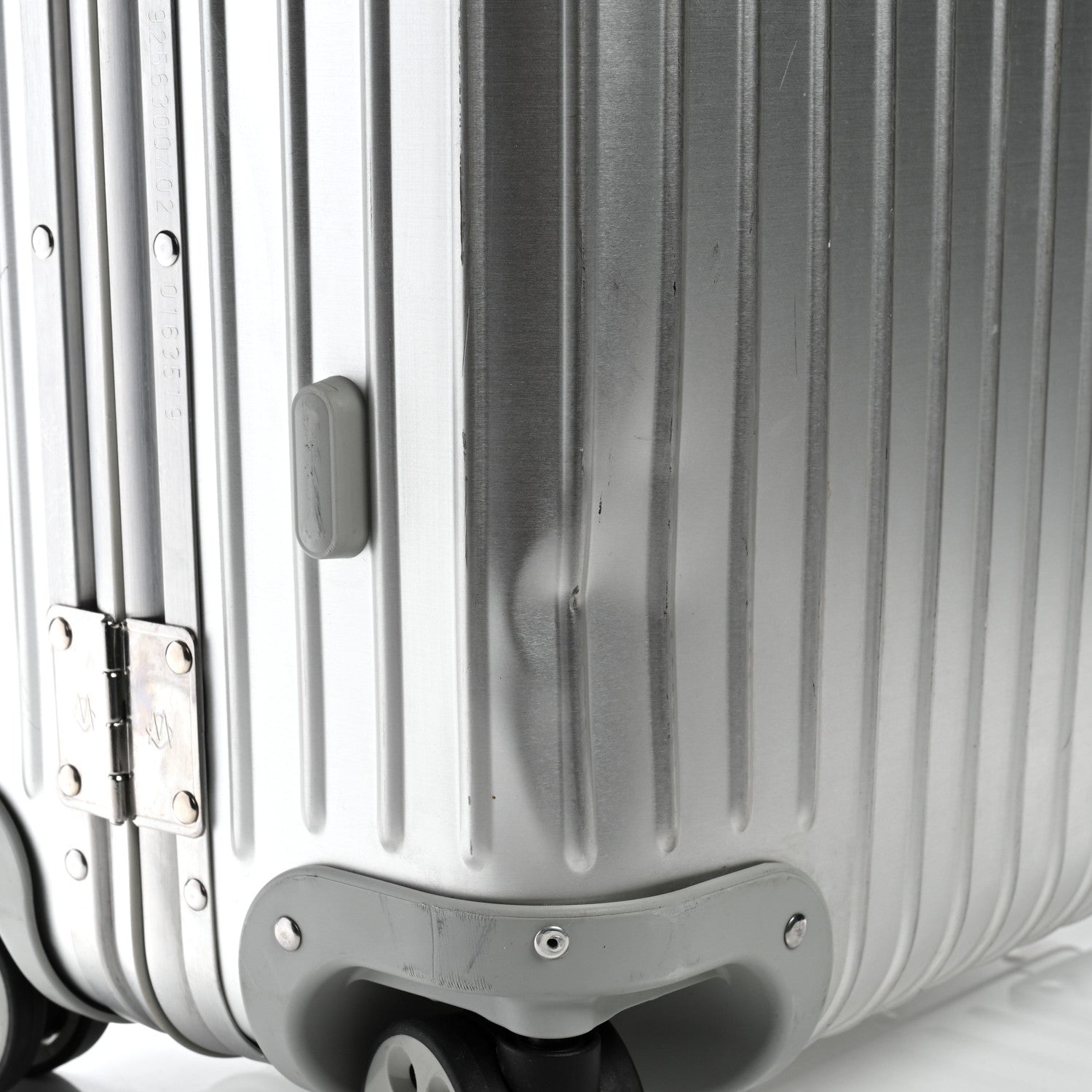 Rimowa Aluminum Original Check-In M Silver